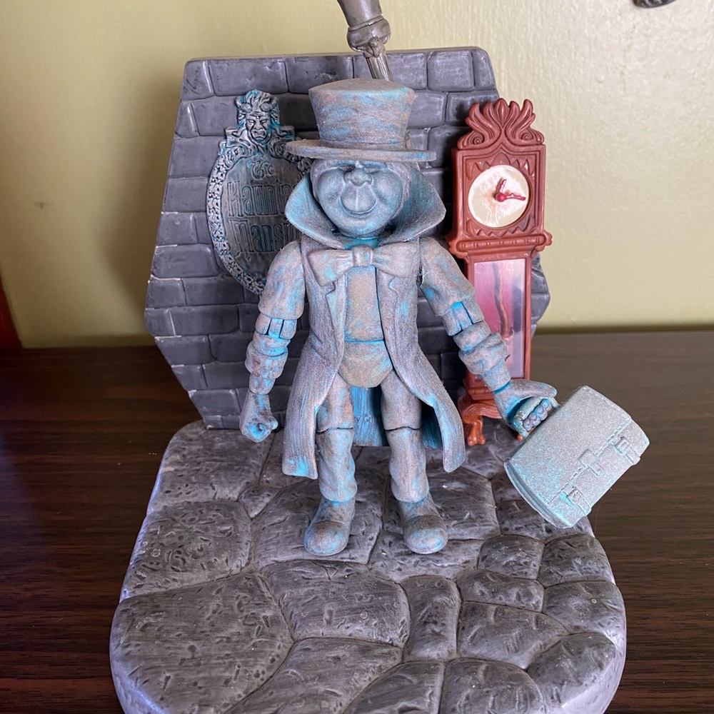 Disney Haunted Mansion Hitchhiking Ghost Collectable